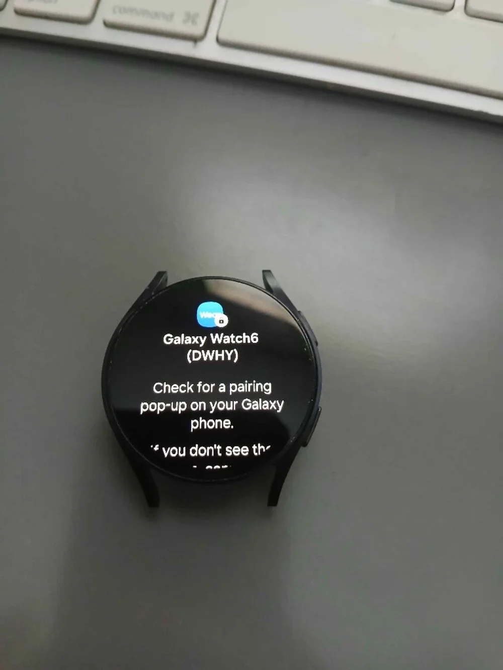 Samsung Galaxy 6 Watch (SM-R9350) preowned/Mint Condition , new strap, charger